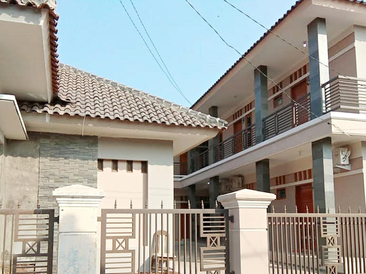 Wisma Andali Syariah Near Rsud Cideres Majalengka Buitenkant foto