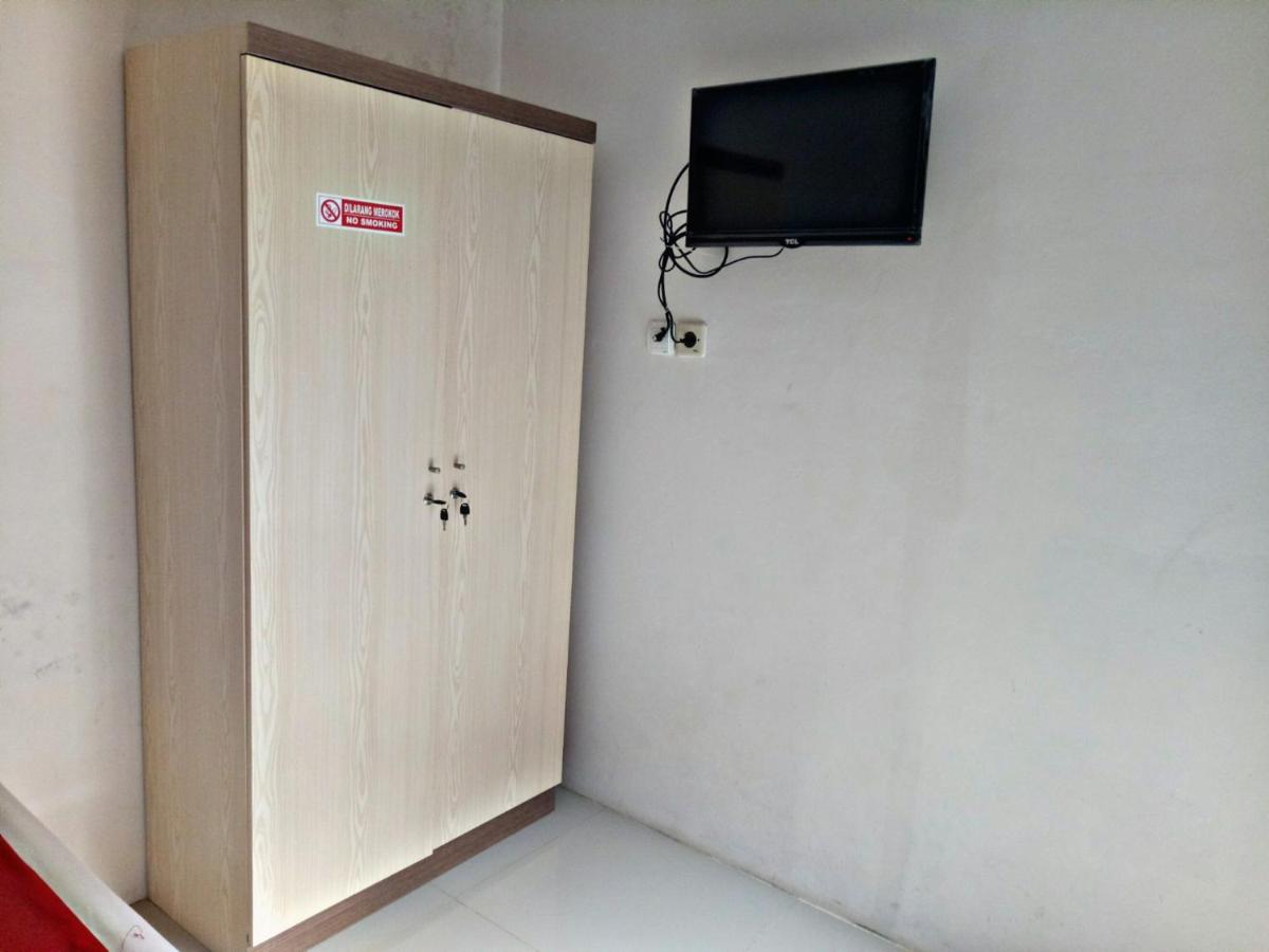 Wisma Andali Syariah Near Rsud Cideres Majalengka Buitenkant foto