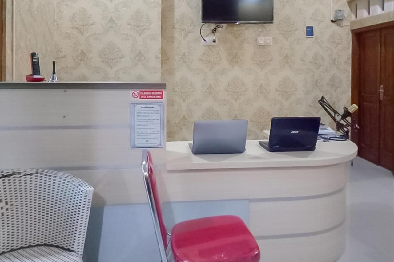 Wisma Andali Syariah Near Rsud Cideres Majalengka Buitenkant foto